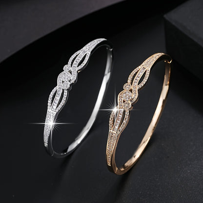 Gold-Tone Women's Bracelet with Sparkling Stones – Elegant Everyday & Party Jewelry