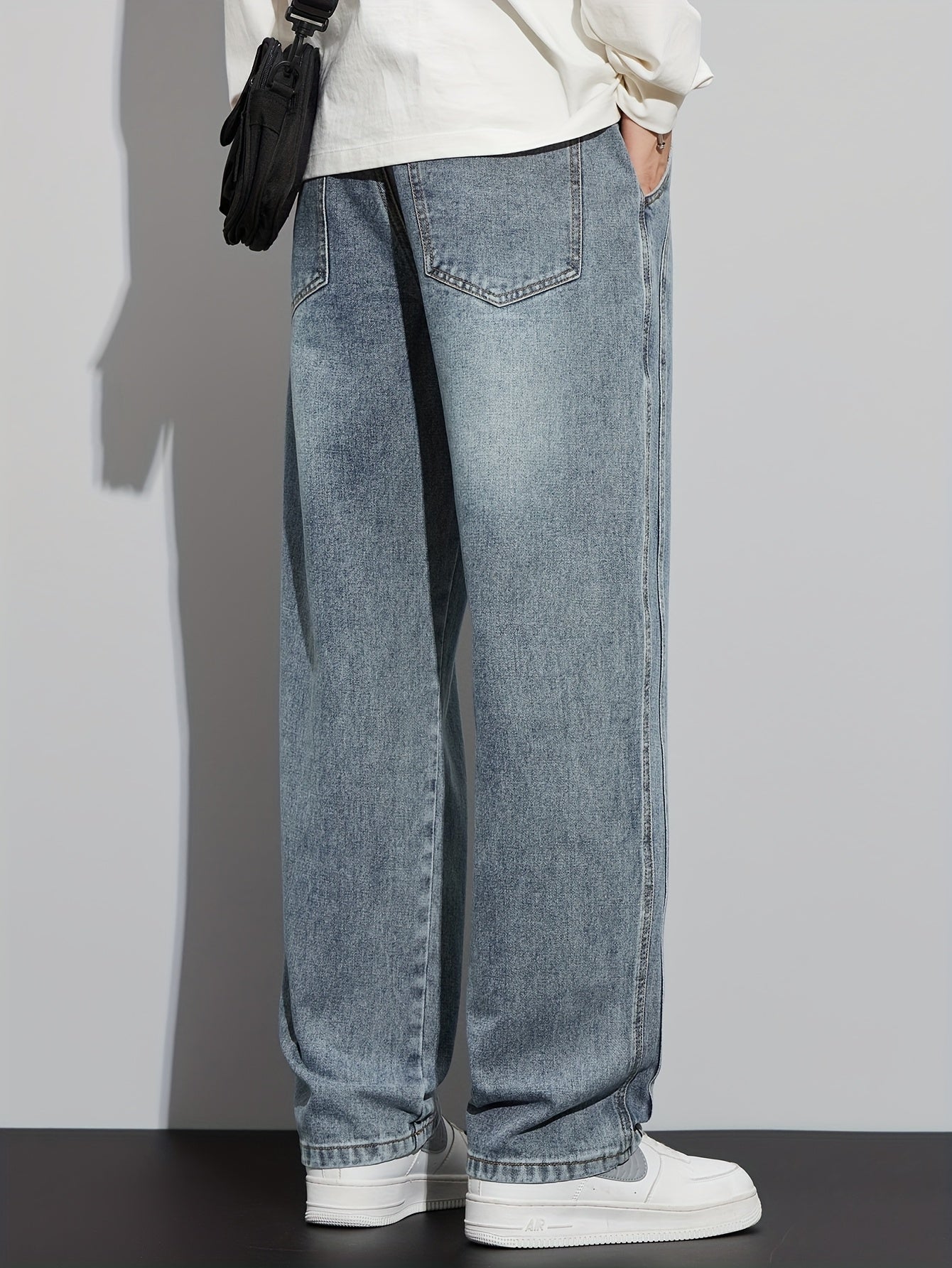 Men’s Relaxed-Fit Cotton Jeans with Drawstring Waist