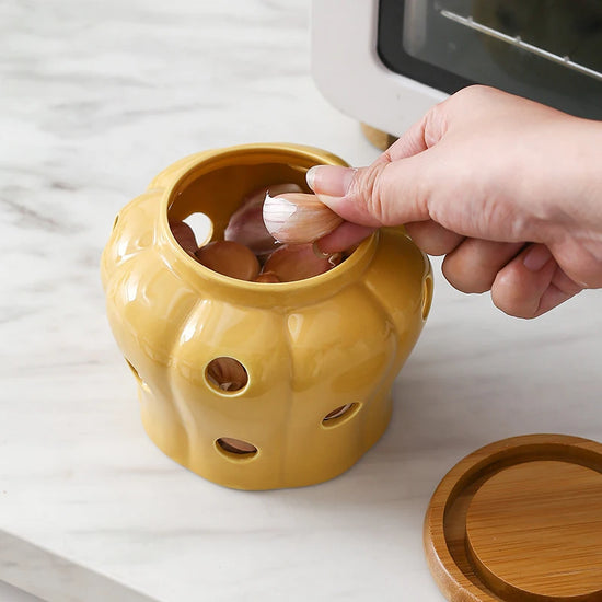 Cutout Kitchen Ginger Garlic Storage Jar Pumpkin Shape Storage Box Ceramic Storage Jar Porcelain Bamboo Lid Box Kitchen Utensils