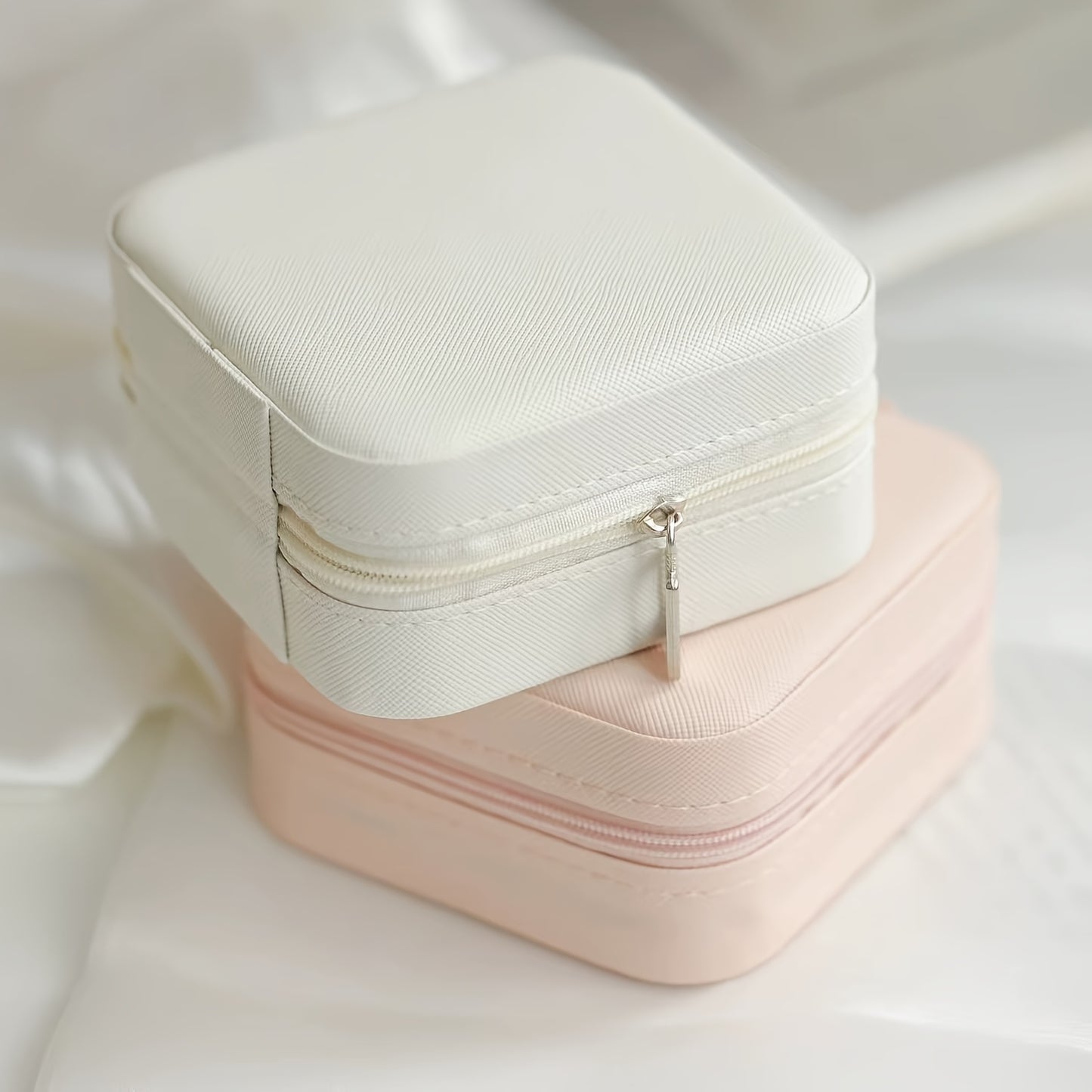 Portable Jewelry Organizer Box with Zipper – Compact Travel Case for Rings Earrings Necklaces & Bracelets