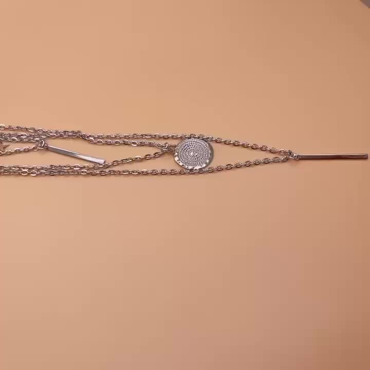 Layered Star & Round Pendant Necklace – Elegant Women’s Jewelry Accessory