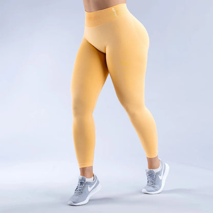 Women’s Seamless Yoga Leggings with Scrunch Detail