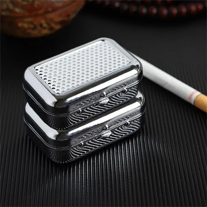 Portable Mini Metal Car Ashtray with Lockable Lid – Travel & Desktop Pocket Ashtray