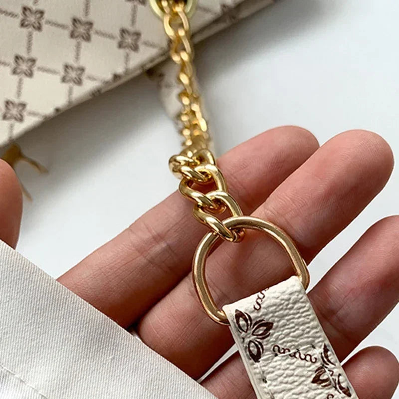 Presbyopic Handbag Luxury Design Large Capacity Handbag Women Fashion Printing Shoulder Bag Trendy Shopping Bag With Pendant