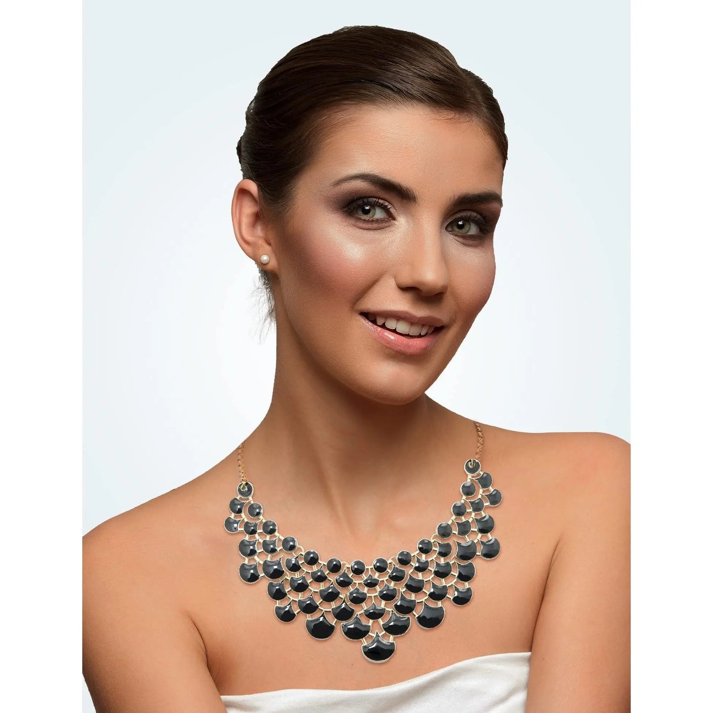 Vintage Openwork Bib Statement Necklace with Collar Design for Women