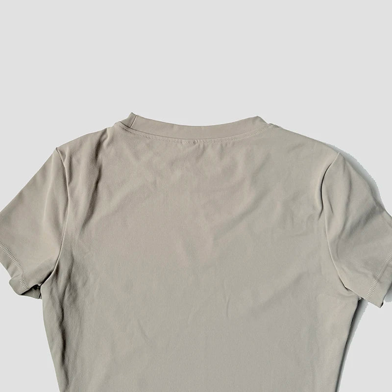 Women’s Seamless Yoga Top – Short Sleeve Gym & Fitness Shirt for Running & Active Wear