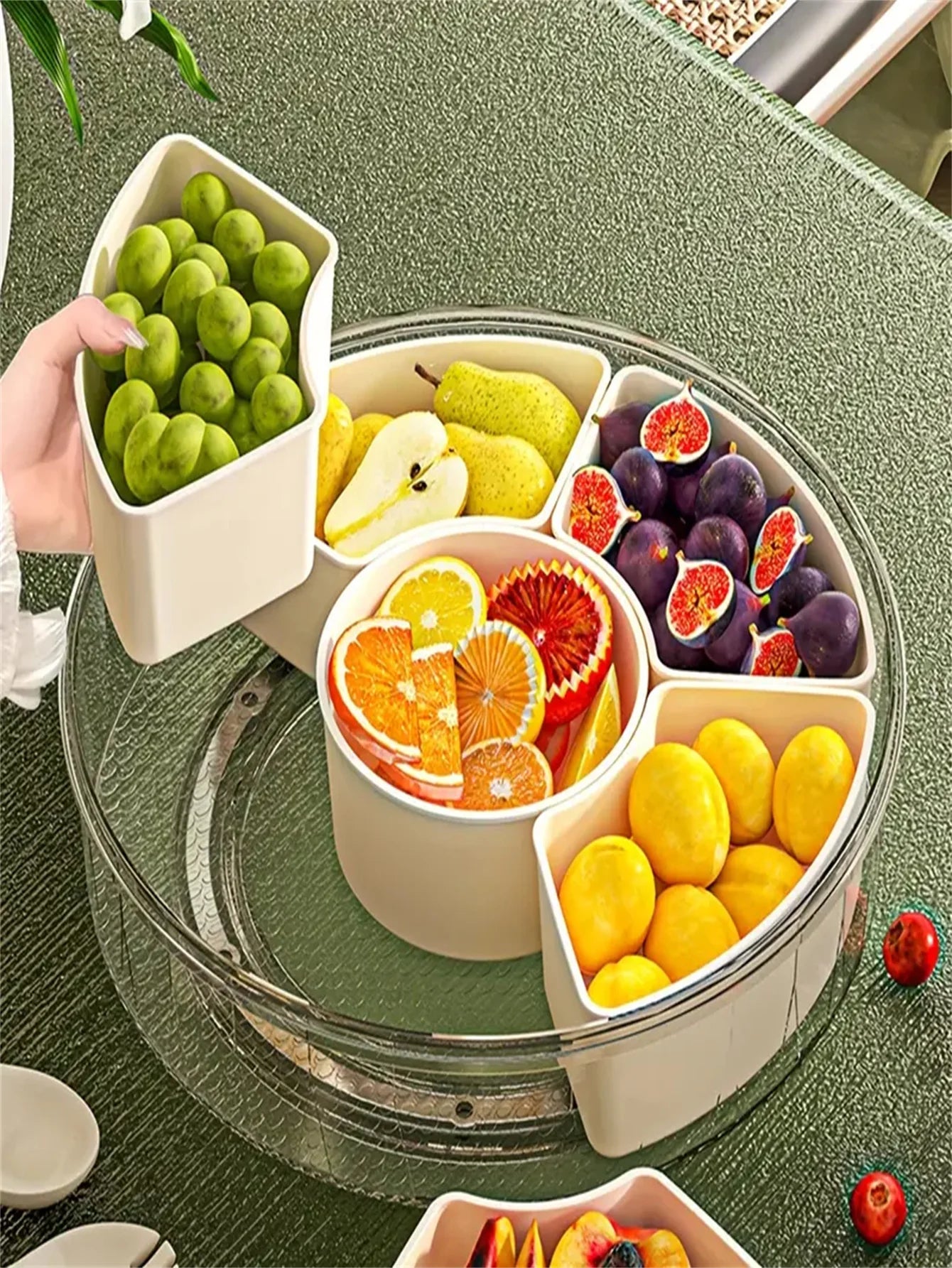 Portable Rotating Snack Tray with Lid – Divided Fruit & Snack Organizer