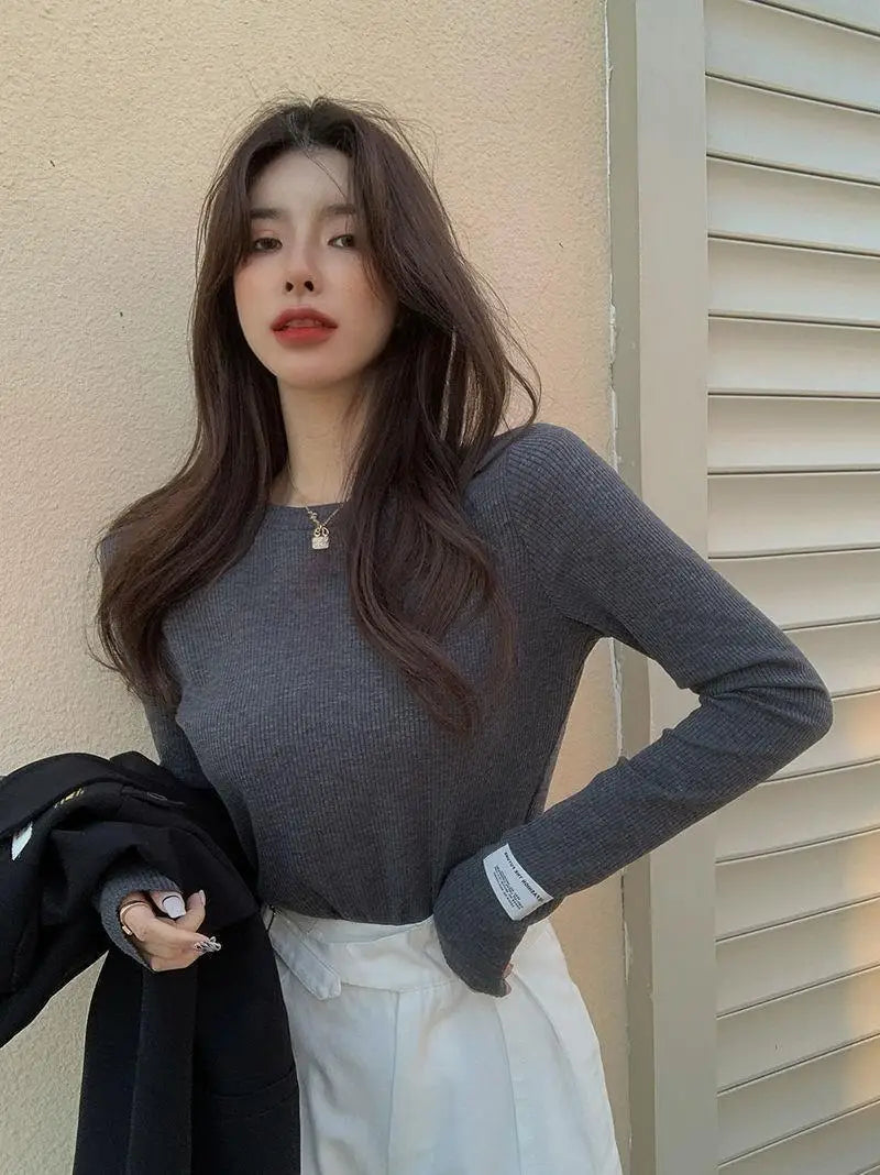 Women's Beige Korean Streetwear T-Shirt – Cute Casual Long Sleeve Top Slim Fit Aesthetic Pullover