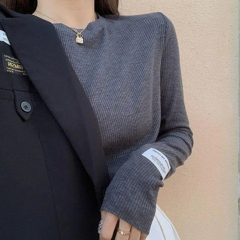 Women's Beige Korean Streetwear T-Shirt – Cute Casual Long Sleeve Top Slim Fit Aesthetic Pullover