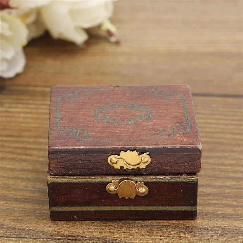 1:12 Scale Wooden Dollhouse Miniature Jewelry Box – Retro Room Decor Accessory