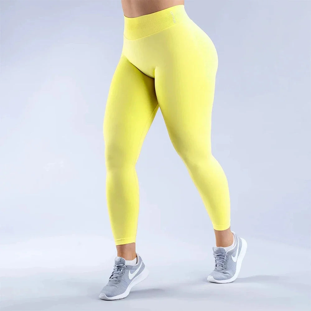Women’s Seamless Yoga Leggings with Scrunch Detail