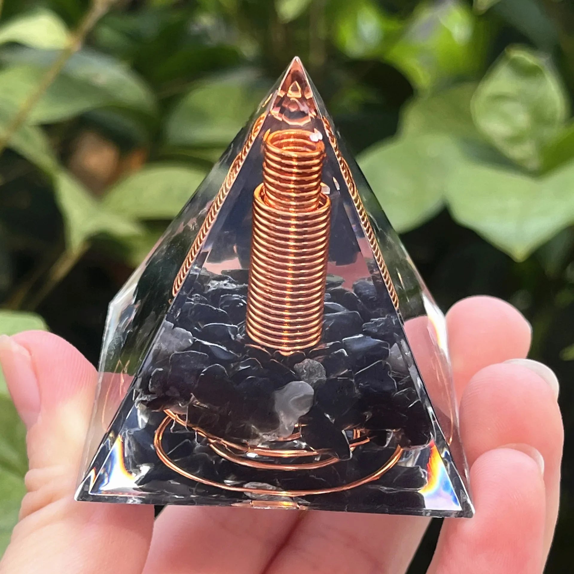 Energy Pyramid Orgonite Reiki Natural Amethyst Peridot Reiki Chakra Meditation Tool Room Decor Crystal Gifts Pyramid