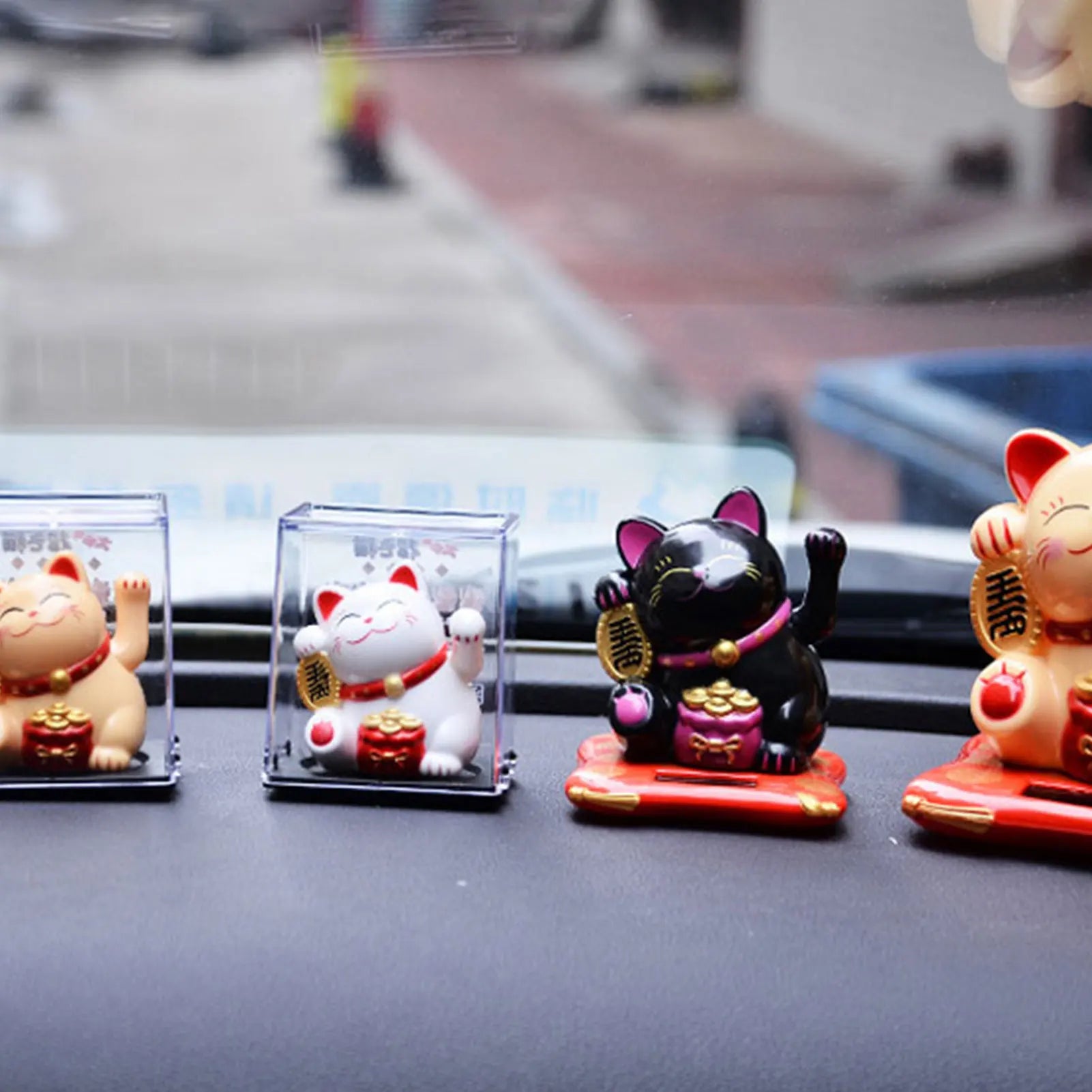 Solar Powered Maneki Neko Lucky Cat – Waving Fortune Cat Decor