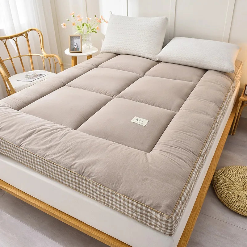 NewestFoldable Lightweight Portable Sleeping Pad/Tatami Mat Japanese Futon Mattress  Soft Fabric,Easy Storage & Travel Mattress