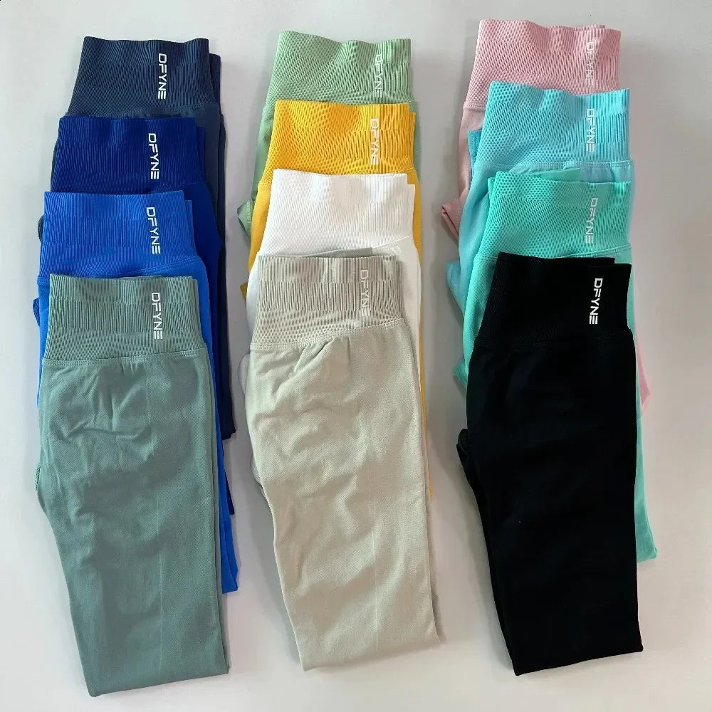 Women’s Seamless Yoga Leggings with Scrunch Detail