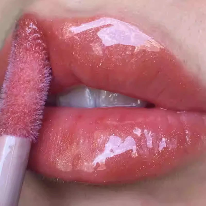 Hydrating Long-Lasting Red Lip Gloss – Smooth Moisturising & Waterproof