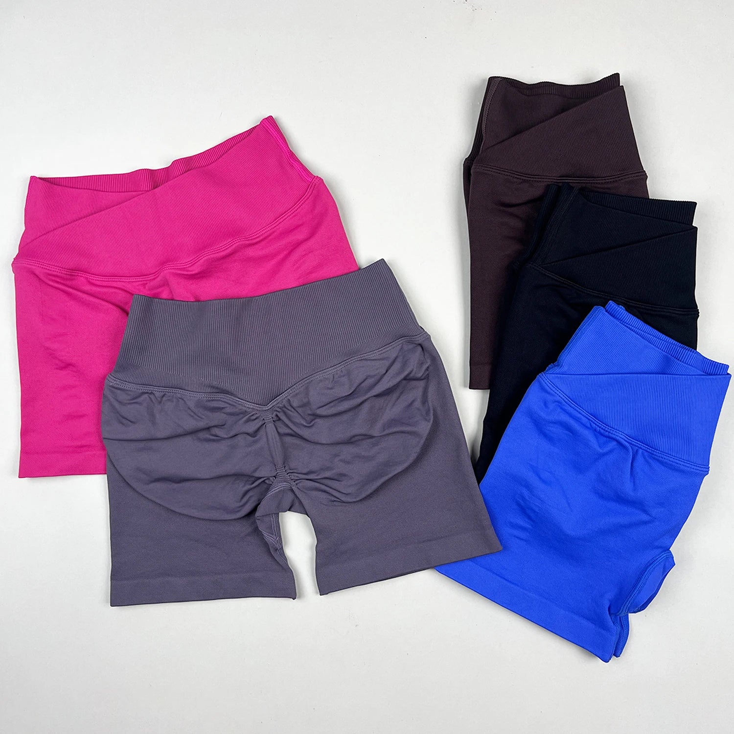 Seamless V-Shape Waist Yoga Shorts 4.5" – Sculpting Low-Rise Workout & Gym Leggings