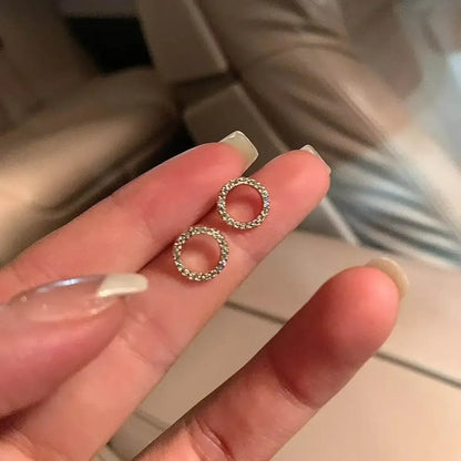 Elegant Gold Circle Crystal Pendant Necklace for Women – Minimalist Party Jewellery Gift