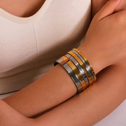 Minimalist Gold-Tone Stainless Steel Bangle Bracelet – Waterproof Oval Design for Women