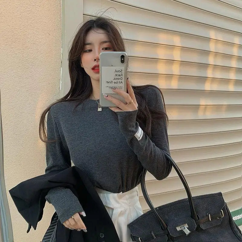 Women's Beige Korean Streetwear T-Shirt – Cute Casual Long Sleeve Top Slim Fit Aesthetic Pullover