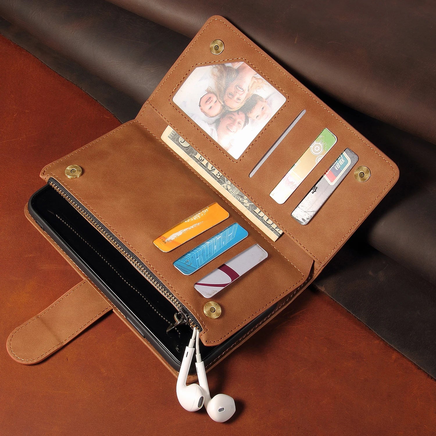 iPhone Leather Wallet Case – Magnetic Flip with Card Slots & Zipper