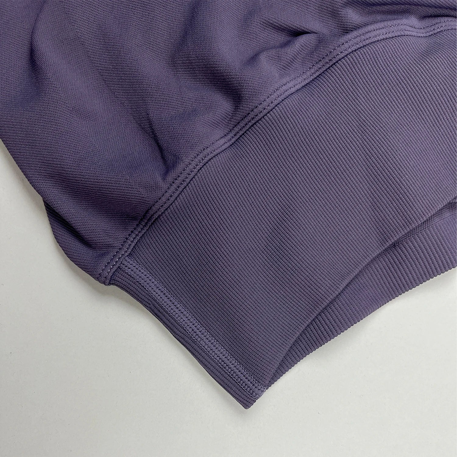 Seamless V-Shape Waist Yoga Shorts 4.5" – Sculpting Low-Rise Workout & Gym Leggings