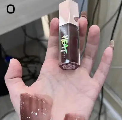 Hydrating Long-Lasting Red Lip Gloss – Smooth Moisturising & Waterproof