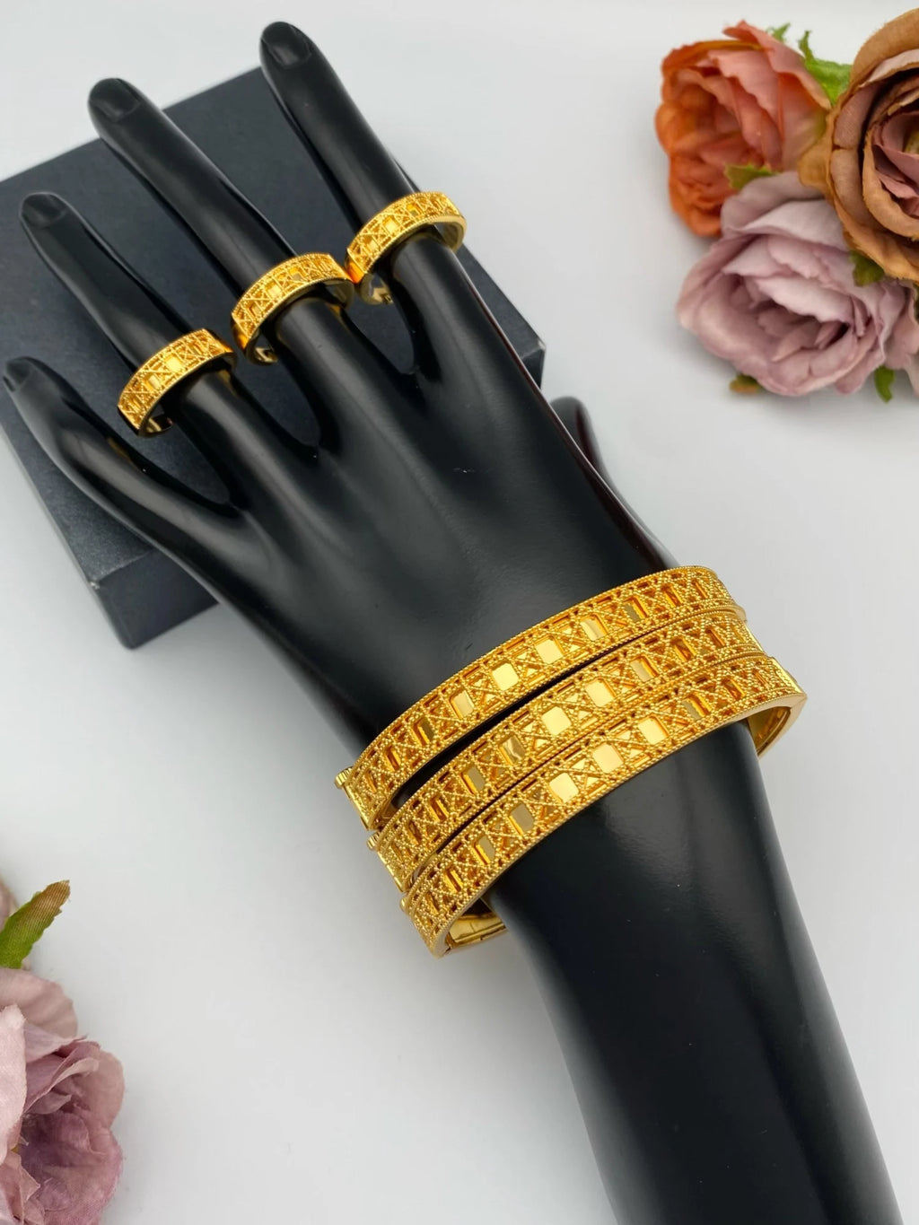 Gold Plated Hollow Jewellery Set with Bangles and Rings for Women – Elegant Gift for Parties & Special Occasions