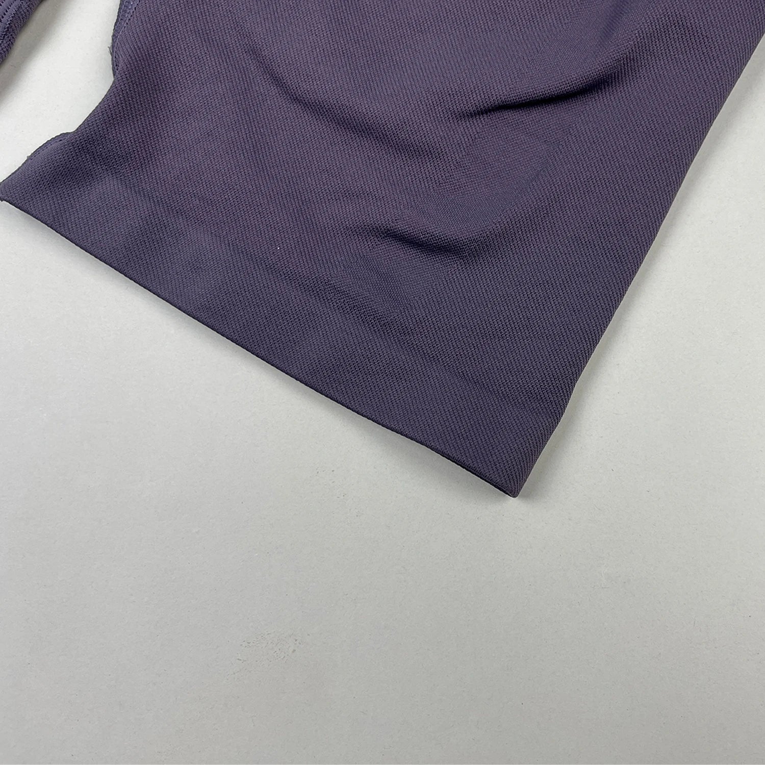 Seamless V-Shape Waist Yoga Shorts 4.5" – Sculpting Low-Rise Workout & Gym Leggings