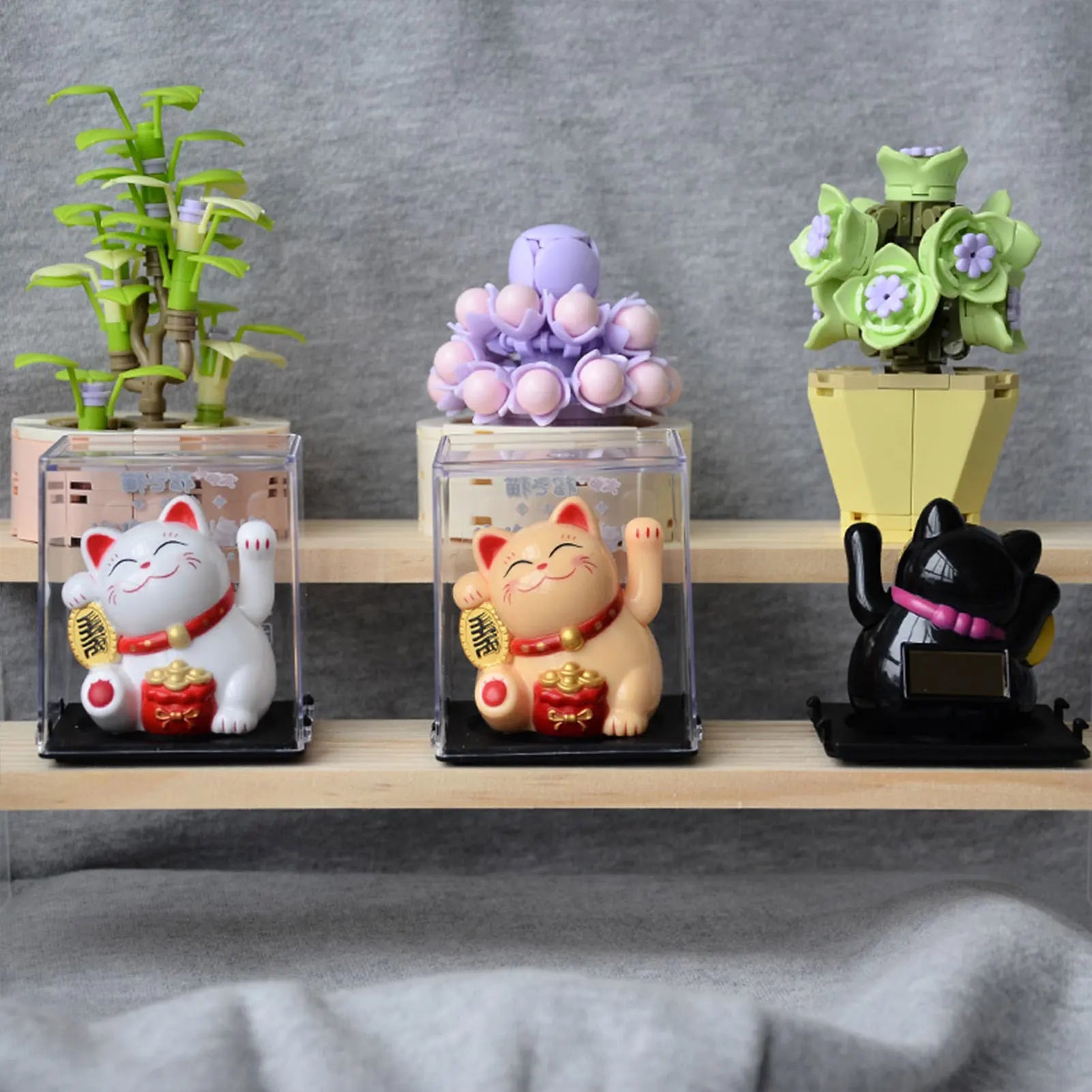 Solar Powered Maneki Neko Lucky Cat – Waving Fortune Cat Decor