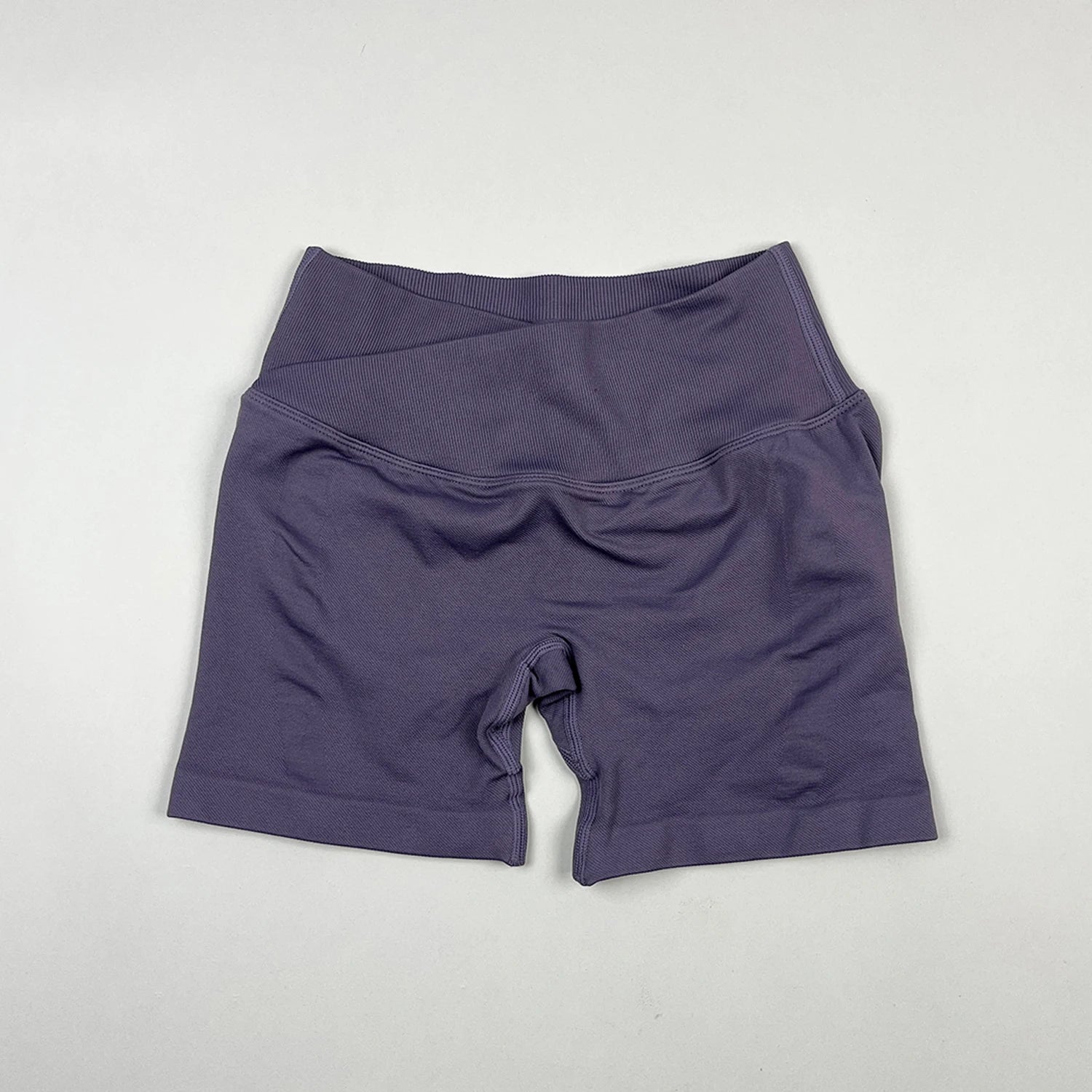 Seamless V-Shape Waist Yoga Shorts 4.5" – Sculpting Low-Rise Workout & Gym Leggings