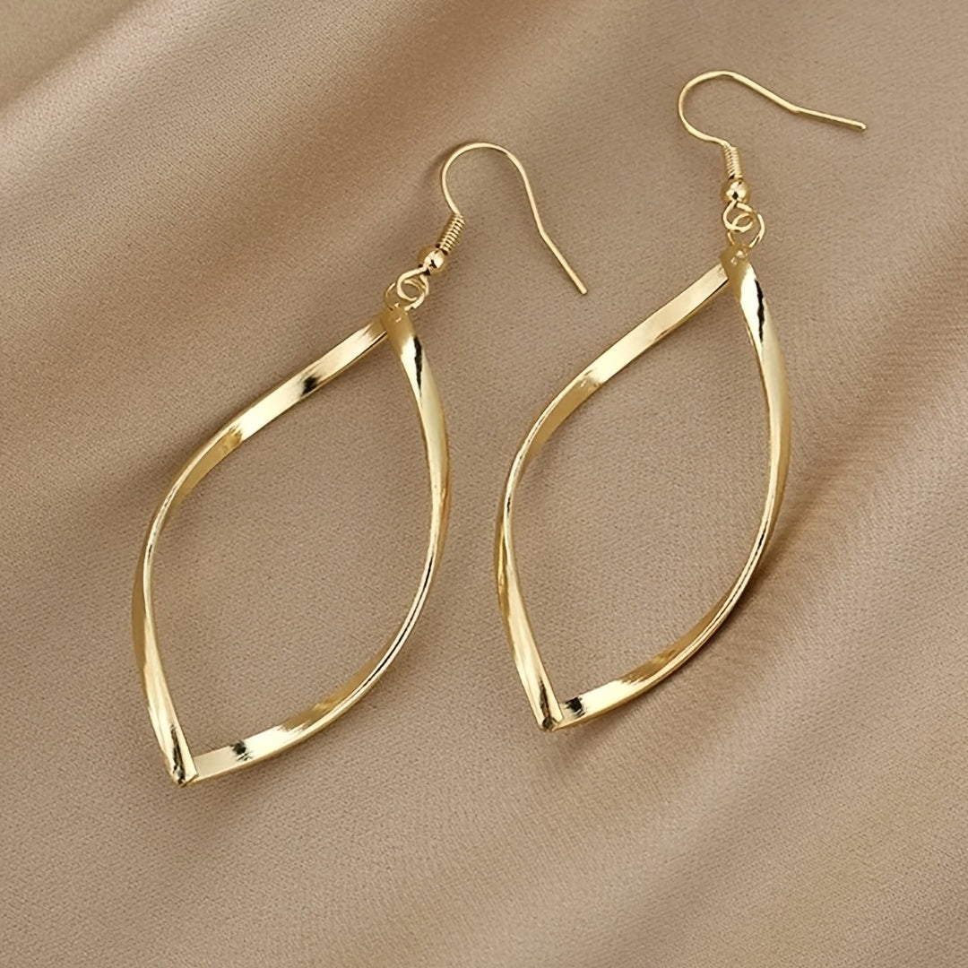 Elegant Hollow Twisted Dangle Earrings – Simple Gold Plated Jewelry for Women