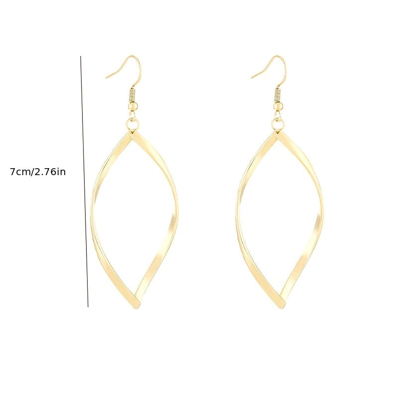 Elegant Hollow Twisted Dangle Earrings – Simple Gold Plated Jewelry for Women