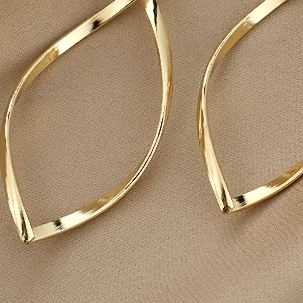 Elegant Hollow Twisted Dangle Earrings – Simple Gold Plated Jewelry for Women
